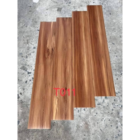 Nhựa dán sàn 4